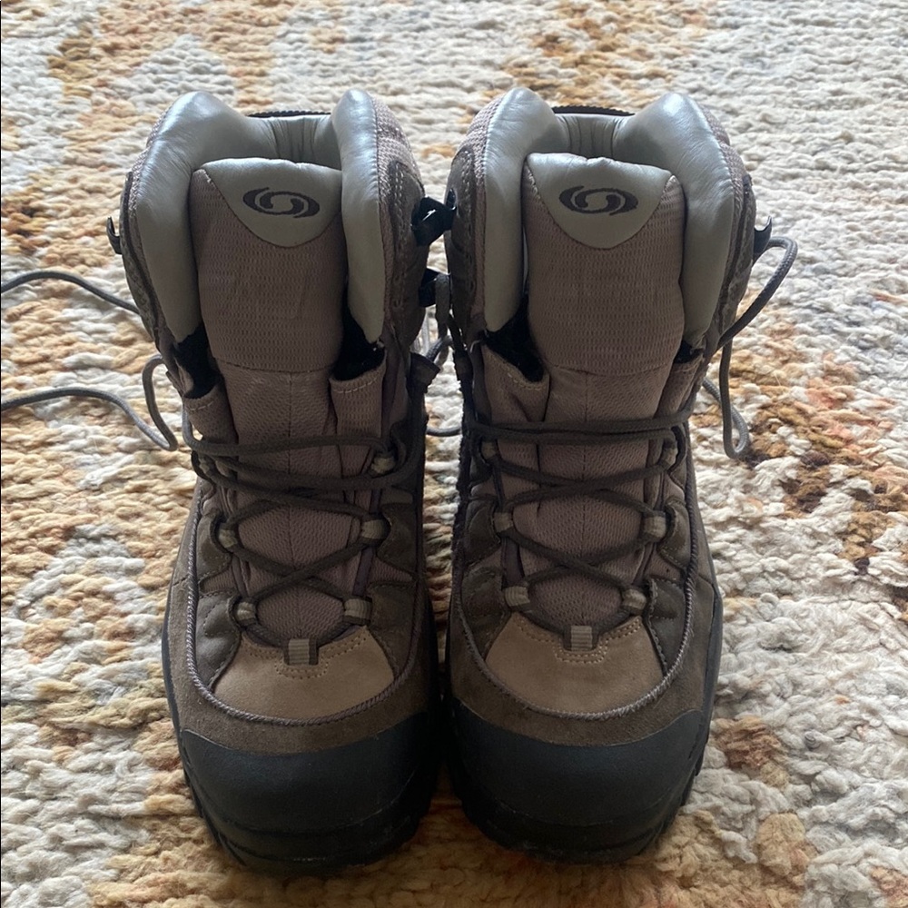 Salomon Gray Winter Boots with Rugged Soles